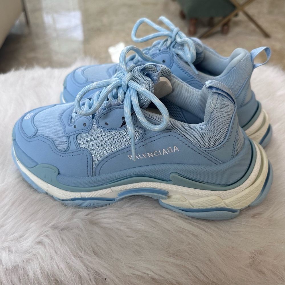 Balenciaga Triple S - Picture 7 of 11